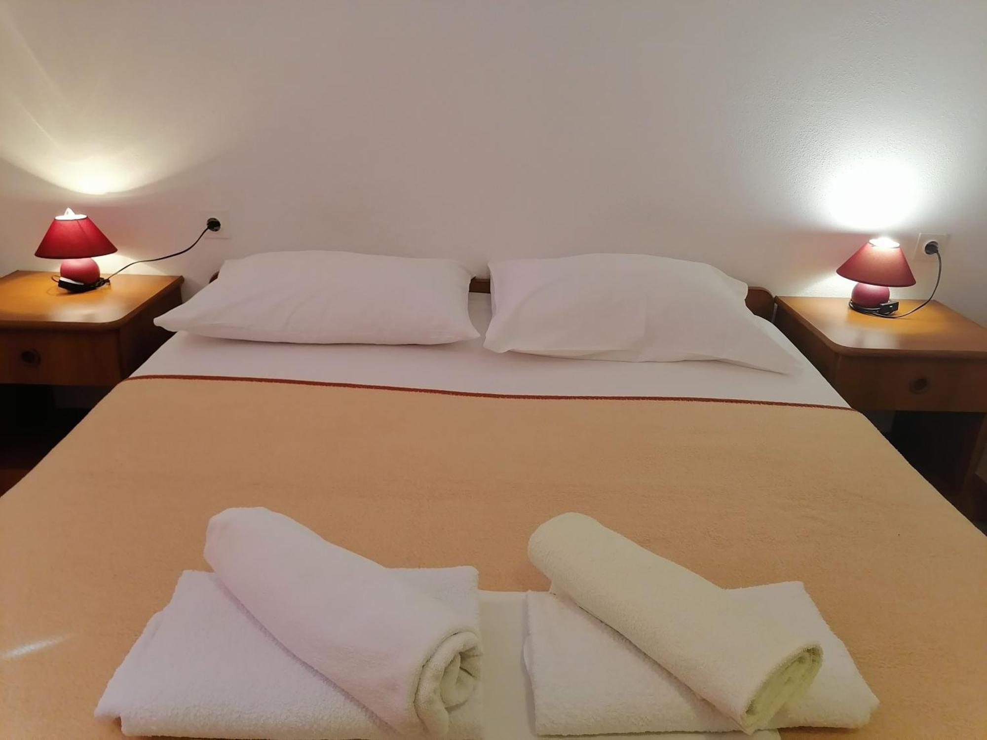 Mirjana F Apartaments Baška Exteriör bild