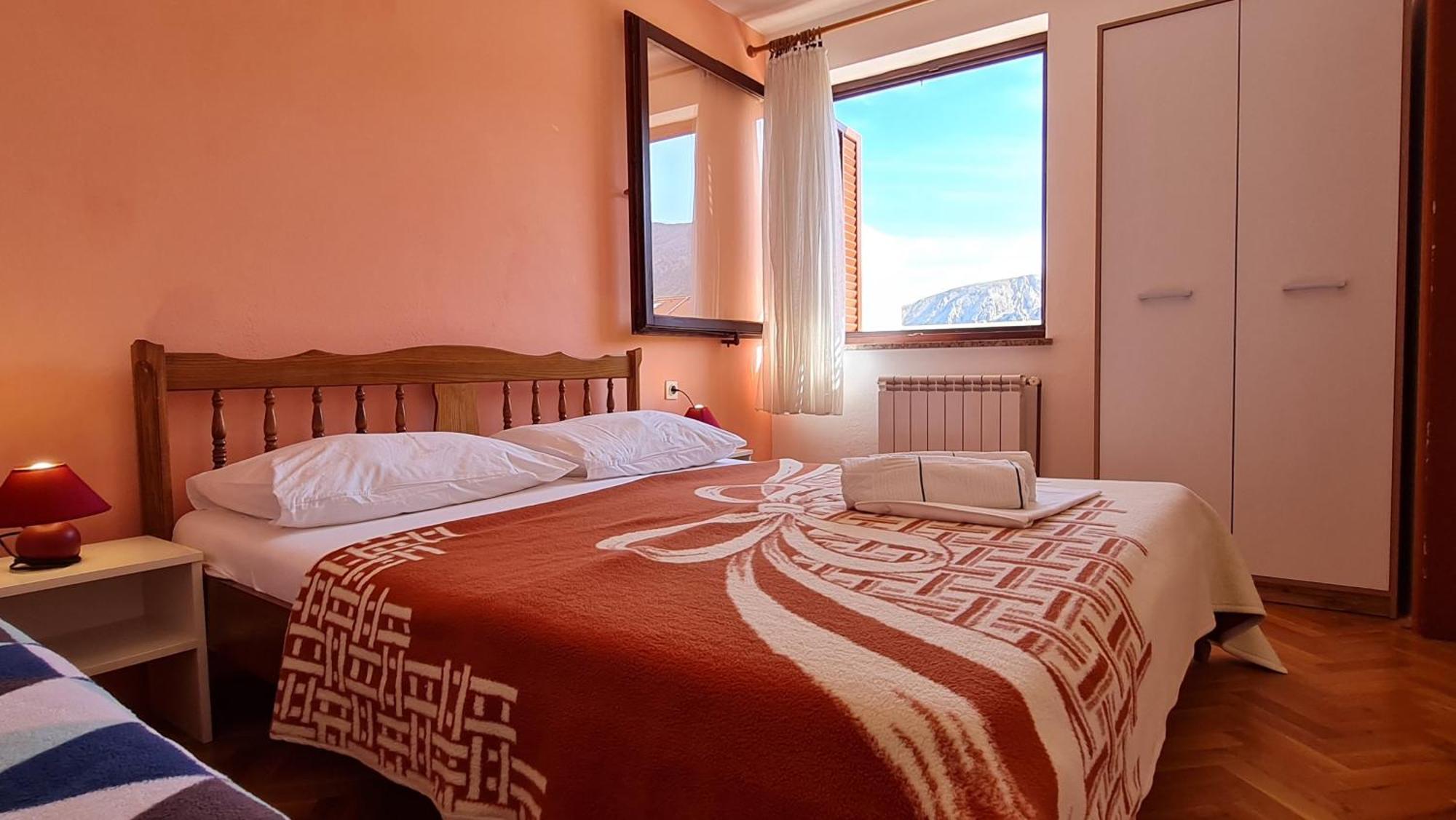 Mirjana F Apartaments Baška Exteriör bild