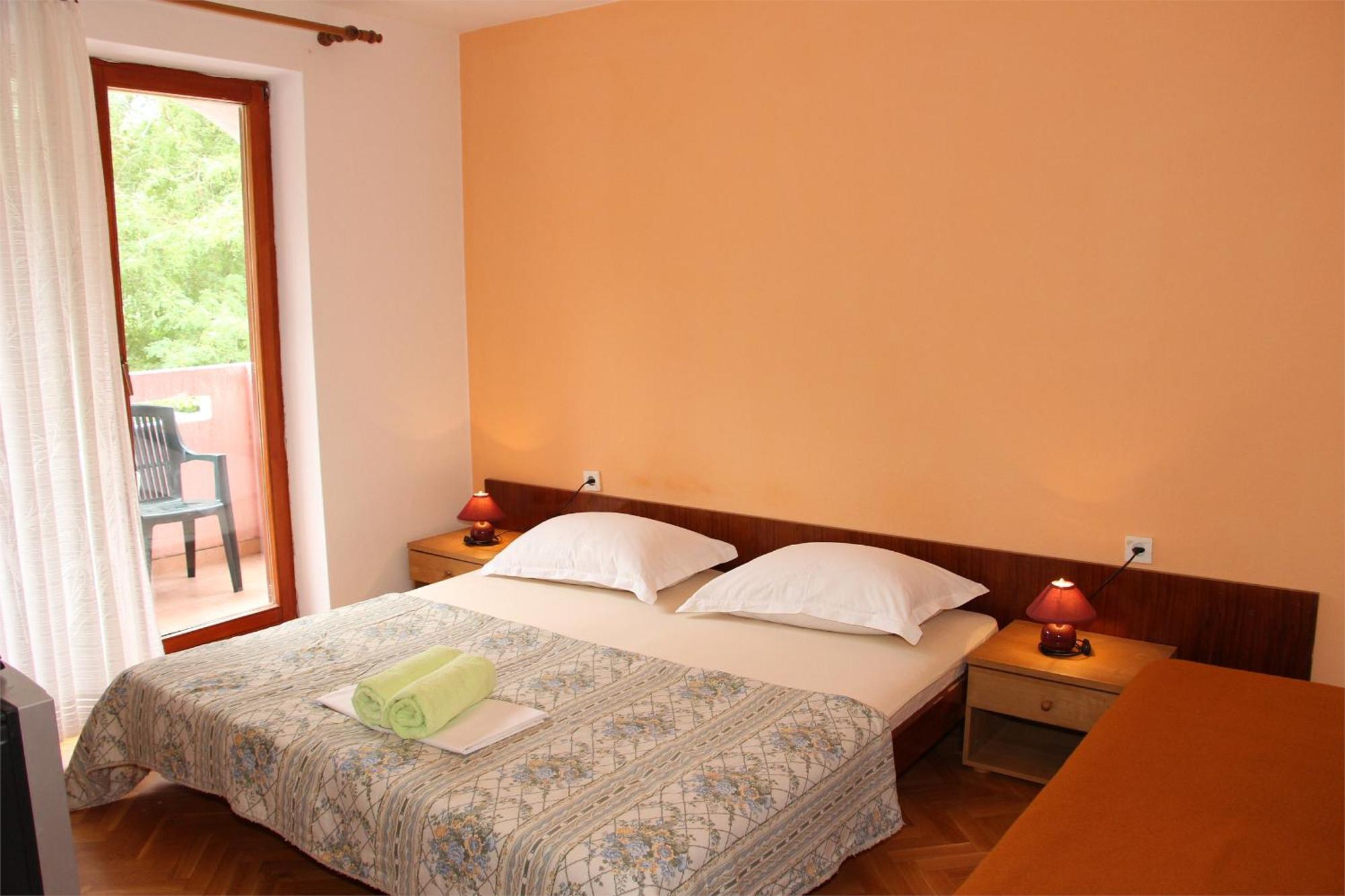 Mirjana F Apartaments Baška Exteriör bild